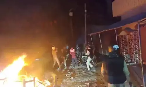 Bahraich: मूर्ति विसर्जन के दौरान दो समुदायों के बीच झड़प में एक की मौत, कई घायल