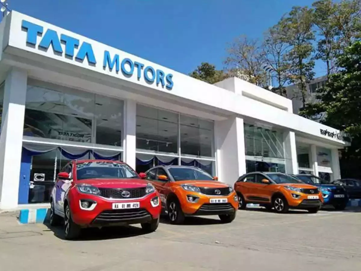 Tata Motors का शेयर 0.7% बढ़ा