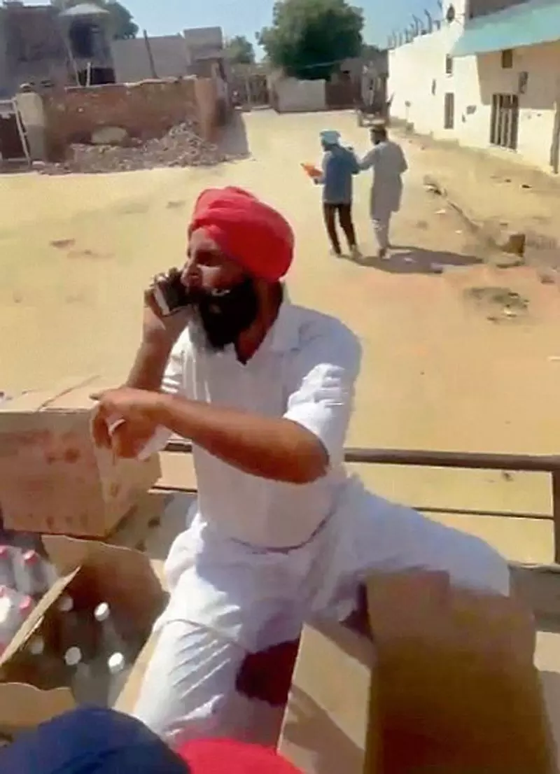 Punjab : चुनावी शोर कम हुआ, ग्रामीण मतदाताओं को लुभाने के लिए