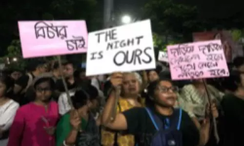 RG tax protest: भूख हड़ताल पर बैठे एक और जूनियर डॉक्टर अस्पताल में भर्ती