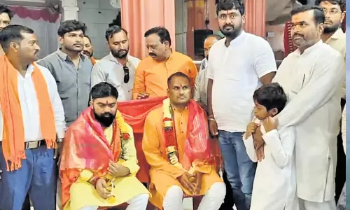 Karnataka: गौरी लंकेश मामले के आरोपियों को विजयपुरा में सम्मानित किया गया Karnataka: गौरी लंकेश मामले के आरोपियों को विजयपुरा में सम्मानित किया गया