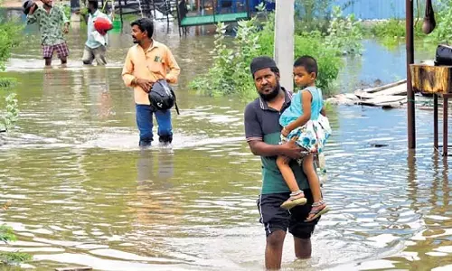 भारी बारिश से मदुरै में पानी भर गया