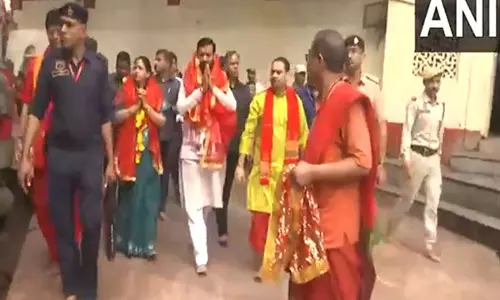 CM Saini ने गुवाहाटी के कामाख्या मंदिर में मत्था टेका