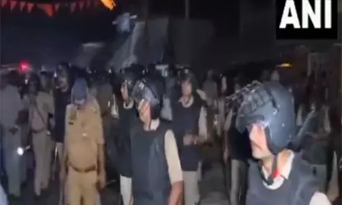 UP : दुर्गा प्रतिमा विसर्जन जुलूस के दौरान झड़प में व्यक्ति की मौत