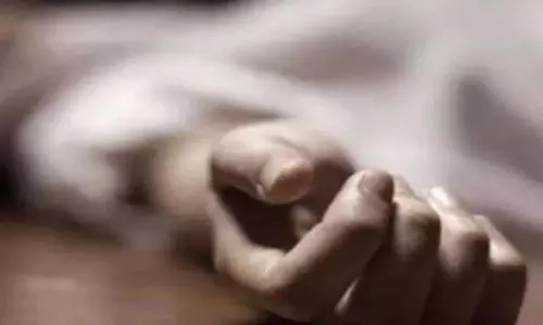 Andhra Pradesh: पति के अपहरण से आहत महिला ने की आत्महत्या Andhra Pradesh: पति के अपहरण से आहत महिला ने की आत्महत्या