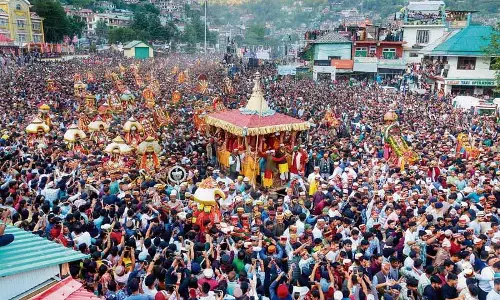 Kullu में धार्मिक उत्साह के साथ सात दिवसीय दशहरा उत्सव शुरू Kullu में धार्मिक उत्साह के साथ सात दिवसीय दशहरा उत्सव शुरू