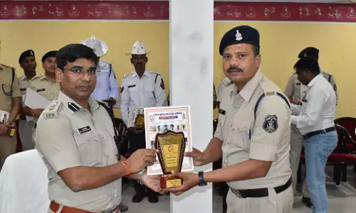 उत्कृष्ट कार्य करने पर 12 पुलिस अधिकारी और कर्मचारी बने माह सितंबर 2024 के लिए कॉप ऑफ द मंथ उत्कृष्ट कार्य करने पर 12 पुलिस अधिकारी और कर्मचारी बने माह सितंबर 2024 के लिए कॉप ऑफ द मंथ
