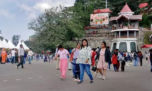 Himachal: त्यौहारों का मौसम, लेकिन पर्यटकों की संख्या में अभी वृद्धि नहीं हुई