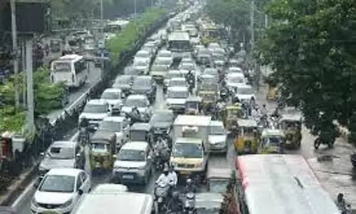 दशहरा के बाद Hyderabad के प्रवेश बिंदुओं पर भारी ट्रैफिक जाम