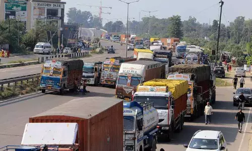 Jalandhar: किसानों ने राष्ट्रीय राजमार्ग जाम किया, यात्रियों को परेशानी