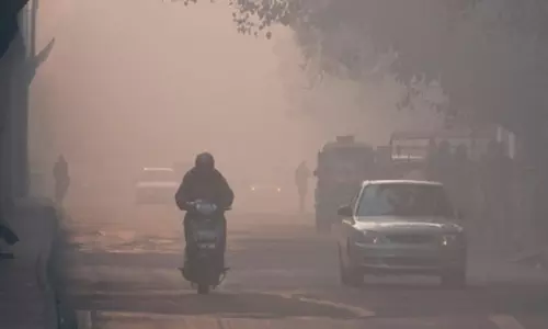 Delhi-NCR में पराली जलाने और प्रदूषण फैलाने वाले वाहनों पर कार्रवाई को किया अधिकृत Delhi-NCR में पराली जलाने और प्रदूषण फैलाने वाले वाहनों पर कार्रवाई को किया अधिकृत