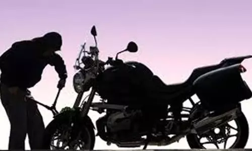 दिनदहाड़े दोस्त की बाइक चोरी: Kollam में संदिग्ध गिरफ्तार
