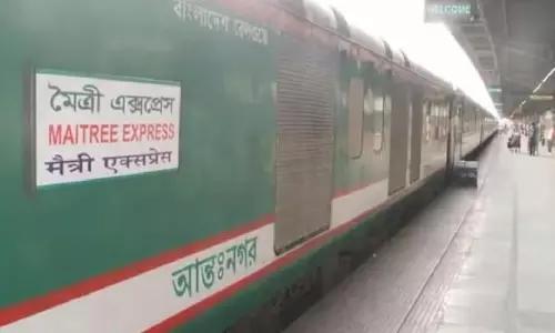 Assam : भारत-बांग्लादेश के बीच चल रहे विरोध प्रदर्शनों के कारण रिश्ते तनावपूर्ण Assam : भारत-बांग्लादेश के बीच चल रहे विरोध प्रदर्शनों के कारण रिश्ते तनावपूर्ण