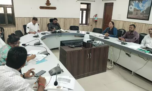 Jalore: जिला कलक्टर की अध्यक्षता में साप्ताहिक समीक्षा बैठक सम्पन्न