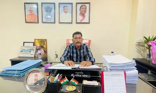 Assam : आंतरिक विवादों के बीच तिनसुकिया के मेयर के खिलाफ अविश्वास प्रस्ताव Assam : आंतरिक विवादों के बीच तिनसुकिया के मेयर के खिलाफ अविश्वास प्रस्ताव