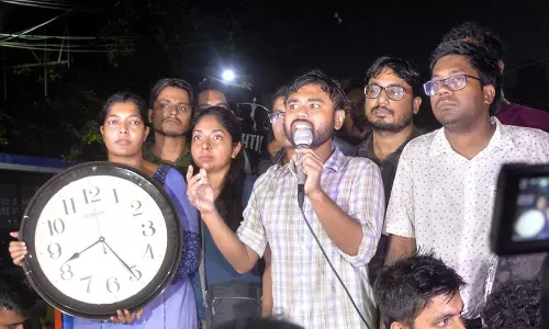 Bengal: सरकार ने वरिष्ठ डॉक्टरों के कई संघों को स्वास्थ्य भवन में बैठक के लिए आमंत्रित किया