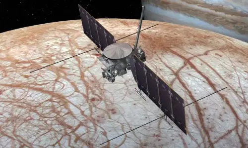 NASA: अंतरिक्ष यान बृहस्पति के बर्फीले चंद्रमा यूरोपा का अन्वेषण करेगा NASA: अंतरिक्ष यान बृहस्पति के बर्फीले चंद्रमा यूरोपा का अन्वेषण करेगा