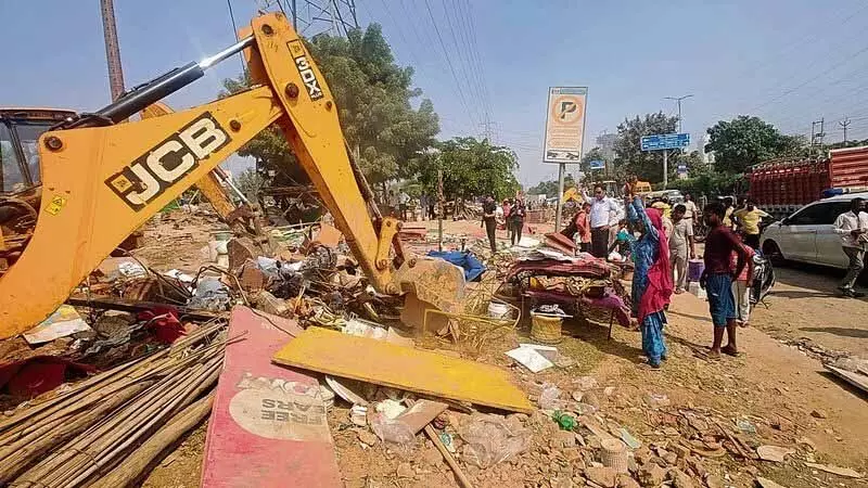 Gurugram बंजारा मार्केट में अतिक्रमण हटाया गया