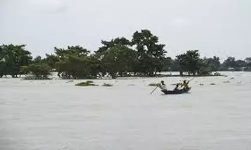 Bihar: मजदूरों से भरी नाव गंगा में डूबी Bihar: मजदूरों से भरी नाव गंगा में डूबी