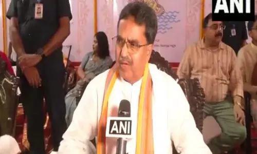 Tripura CM अगरतला में दुर्गा पूजा के समापन के बाद कार्निवल में शामिल हुए