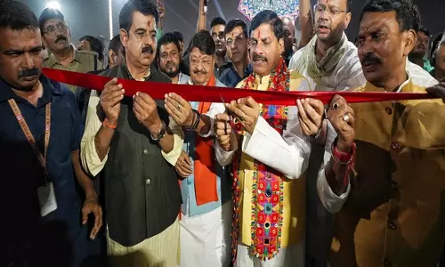 CM ने इंदौर में 222.25 करोड़ रुपये की लागत से बने चार फ्लाईओवर का उद्घाटन किया CM ने इंदौर में 222.25 करोड़ रुपये की लागत से बने चार फ्लाईओवर का उद्घाटन किया