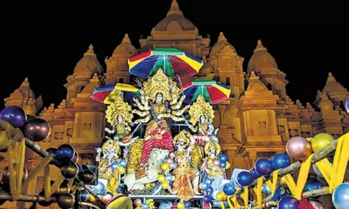 Odisha: भुवनेश्वर में दुर्गा पूजा को विदाई दी गई Odisha: भुवनेश्वर में दुर्गा पूजा को विदाई दी गई
