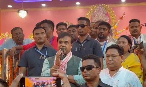 असम सीएम हिमंत बिस्वा: BTR में दुर्गा पूजा मंडपों का दौरा किया असम सीएम हिमंत बिस्वा: BTR में दुर्गा पूजा मंडपों का दौरा किया