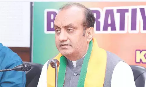 Delhi: कांग्रेस का शीर्ष नेतृत्व ‘भूमि हड़पने’ में शामिल: भाजपा Delhi: कांग्रेस का शीर्ष नेतृत्व ‘भूमि हड़पने’ में शामिल: भाजपा