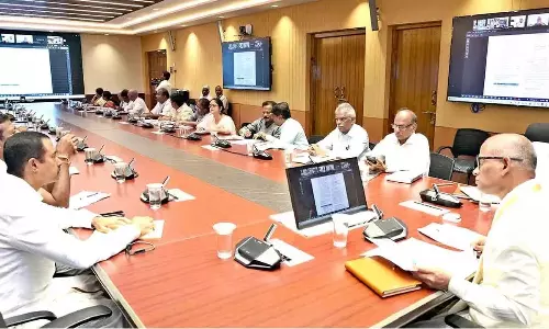 Andhra: भारी बारिश के पूर्वानुमान के बाद टीटीडी अलर्ट पर Andhra: भारी बारिश के पूर्वानुमान के बाद टीटीडी अलर्ट पर