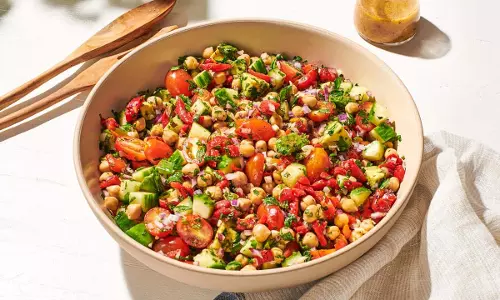 Chickpea Salad प्रोटीन से भरपूर वजन कम करने के लिए बेहतर है