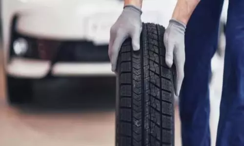 Tolins Tyres शेयर में -2.37% की गिरावट