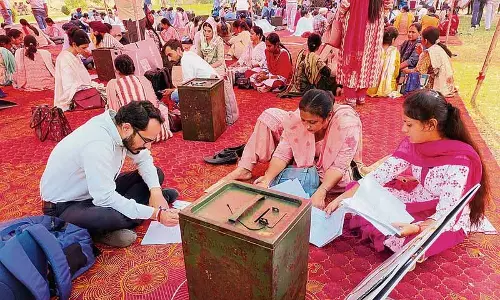 HC ने अनियमितताओं से जुड़ी याचिकाएं खारिज कीं, आज पंचायत चुनाव का रास्ता साफ