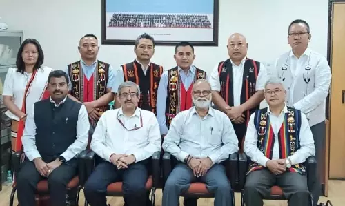 Manipur: जिला निर्माण के संबंध में केंद्र के साथ त्रिपक्षीय वार्ता Manipur: जिला निर्माण के संबंध में केंद्र के साथ त्रिपक्षीय वार्ता
