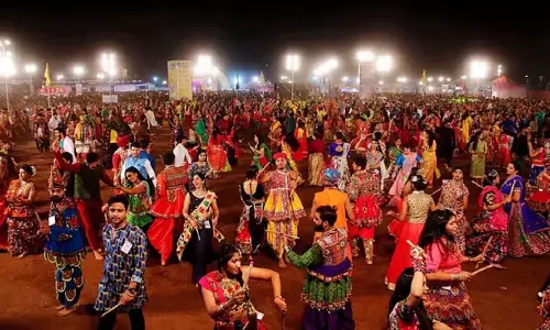 गरबा खेलने गई शादीशुदा महिला का अता-पता नहीं, पति ने लड़के पर लगाया गंभीर आरोप