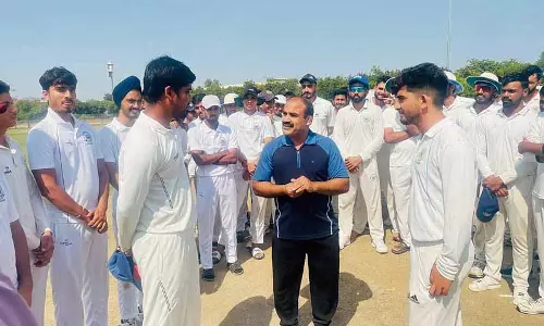 UTD ने DAV फरीदाबाद को हराया, एनआरएस ने हिंदू कॉलेज को हराया