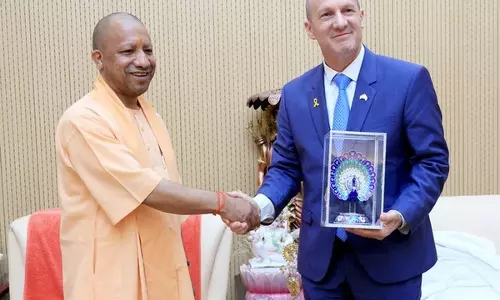Uttar Pradesh CM और इजरायली राजदूत ने बातचीत की Uttar Pradesh CM और इजरायली राजदूत ने बातचीत की