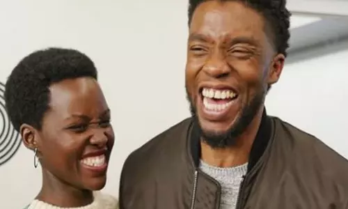 Lupita Nyong ने चैडविक बोसमैन के निधन पर दुख जाहिर किया Lupita Nyong ने चैडविक बोसमैन के निधन पर दुख जाहिर किया