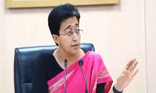 CM Atishi ने राष्ट्रीय राजधानी में प्रदूषण पर अंकुश लगाने के लिए उच्च स्तरीय बैठक की अध्यक्षता की
