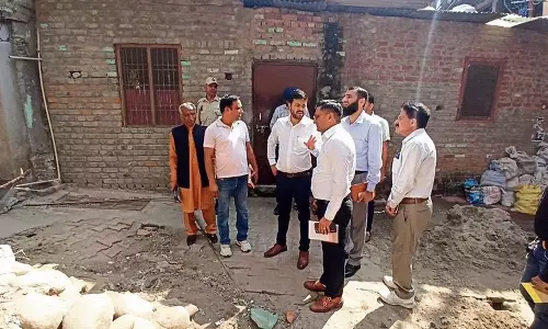 JMC आयुक्त ने सड़क किनारे मलबा हटाने का आदेश दिया JMC आयुक्त ने सड़क किनारे मलबा हटाने का आदेश दिया