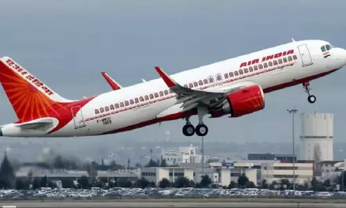 BIG BREAKING: एयर इंडिया की फ्लाइट में बम होने की सूचना, यात्रियों में मचा हड़कंप BIG BREAKING: एयर इंडिया की फ्लाइट में बम होने की सूचना, यात्रियों में मचा हड़कंप