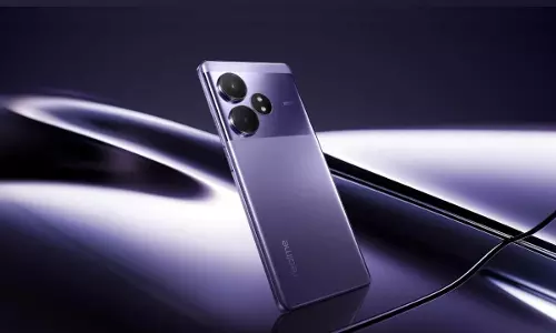 Realme GT 6T, हजारों रुपए सस्ता हुआ 5500 mAh बैटरी और 16GB रैम वाला ऑफ़र
