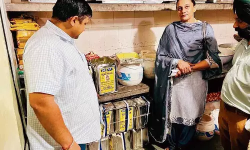 Ludhiana: स्वास्थ्य टीम ने 600 किलो खोया जब्त किया