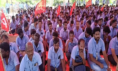 सैमसंग कर्मचारियों ने हड़ताल वापस लेने का फैसला किया, काम पर लौटने को तैयार: Tamil Nadu सरकार सैमसंग कर्मचारियों ने हड़ताल वापस लेने का फैसला किया, काम पर लौटने को तैयार: Tamil Nadu सरकार