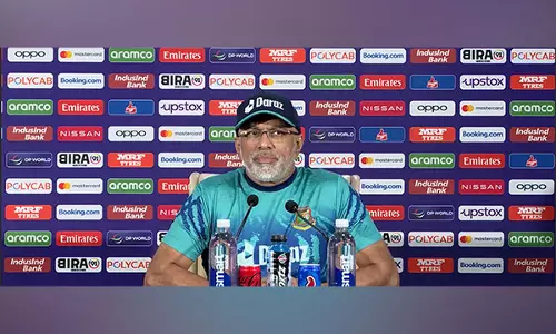 BCB ने बांग्लादेश के मुख्य कोच चंडिका हथुरूसिंघे को कदाचार के दो मामलों में निलंबित किया