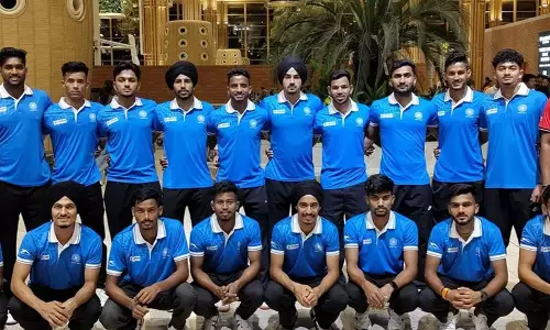 भारतीय जूनियर पुरुष हॉकी टीम सोमवार देर रात Malaysia के लिए रवाना हुई