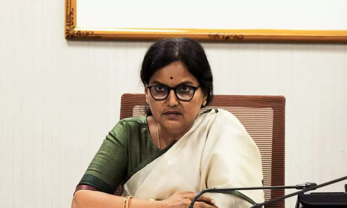 Telangana: सरकार एसडीआरएफ की सहायता के लिए 10 अग्निशमन विभाग टीमों को अपग्रेड करेगी Telangana: सरकार एसडीआरएफ की सहायता के लिए 10 अग्निशमन विभाग टीमों को अपग्रेड करेगी