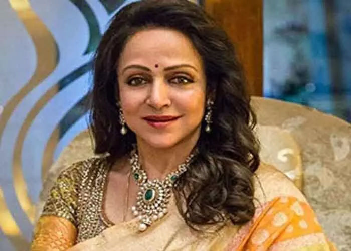 Hema Malini Birthday: उनके जन्मदिन पर उनकी मशहूर फिल्मों की एक झलक