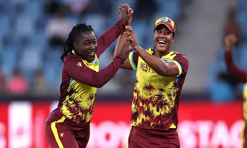 WT20 WC: वेस्टइंडीज ने इंग्लैंड को हराकर सेमीफाइनल में प्रवेश किया