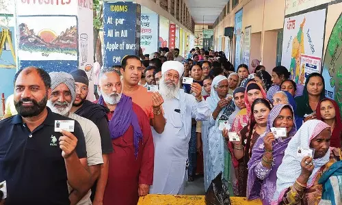 Punjab: गोलीबारी और वोटों में गड़बड़ी से पंचायत चुनाव प्रभावित, 77% मतदान