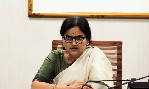 Telangana: सरकार एसडीआरएफ की सहायता के लिए 10 अग्निशमन विभाग टीमों को अपग्रेड करेगी Telangana: सरकार एसडीआरएफ की सहायता के लिए 10 अग्निशमन विभाग टीमों को अपग्रेड करेगी